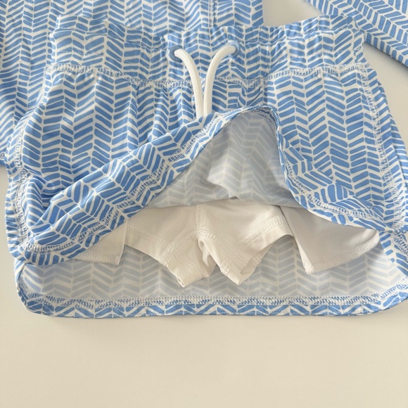 Vineyard Vines Chevron Two-Piece Swim Rashguard and Bottom Size 2T - Picture 9 of 12